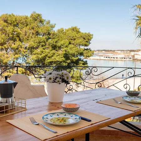 Gaudi - Sagrada Sant Isidoro (Apulia)