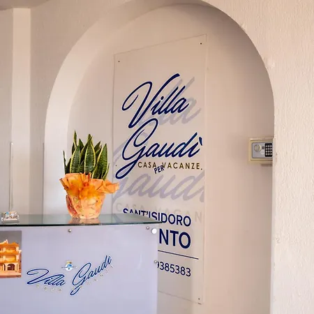 Holiday home Gaudi - Sagrada Sant Isidoro (Apulia)