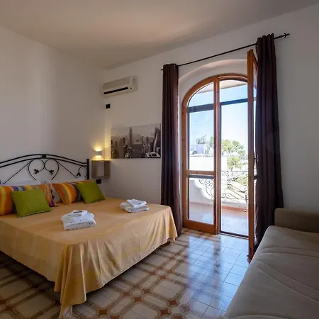 Gaudi - Sagrada Ferienhaus *