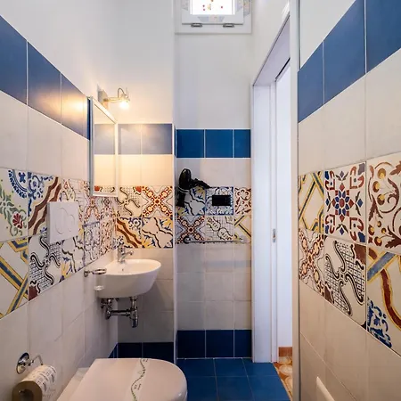 Gaudi - Sagrada Holiday home Sant Isidoro (Apulia)