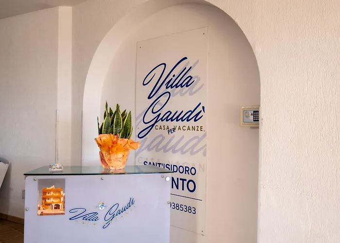 Hébergement de vacances Gaudi - Sagrada Sant Isidoro (Apulia)